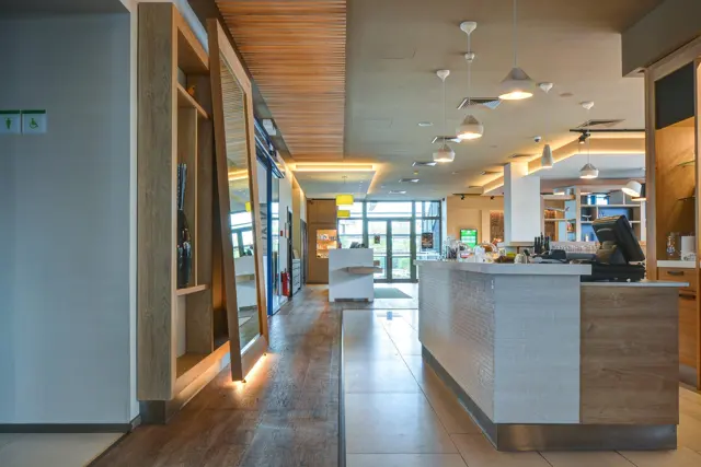 홀리데이 인 프라하 에어포트 바이 아이에이치지